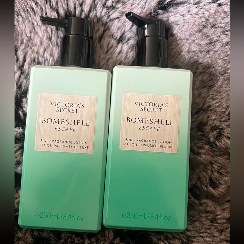 Victoria's Secret Bombshell Escape Fragrance Body Lotion Set